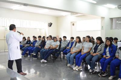 VISITA DE ALUMNOS A LA FACULTAD DE INGENIERIA INDUSTRIAL