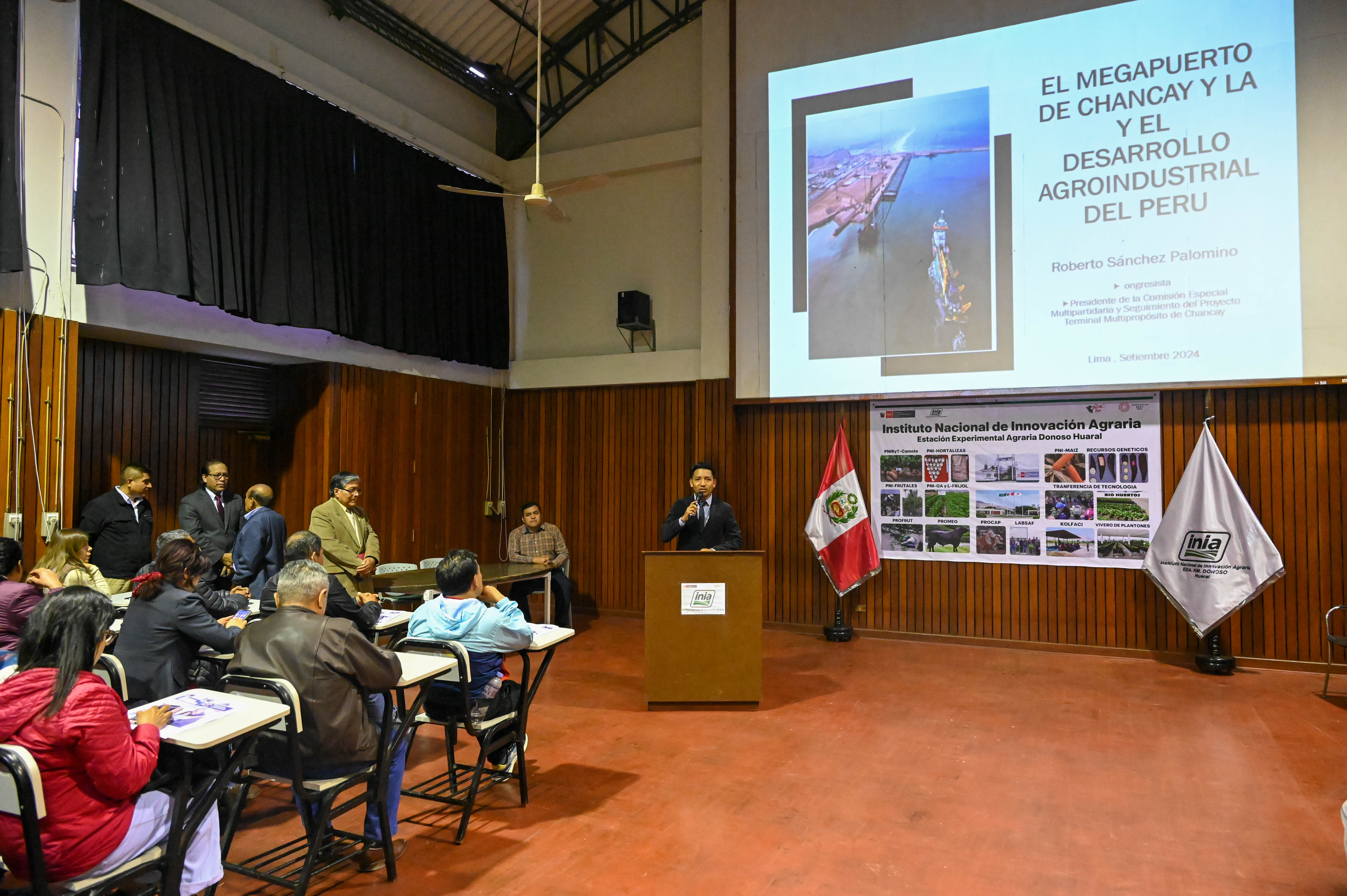 CONFERENCIA EN HUARAL