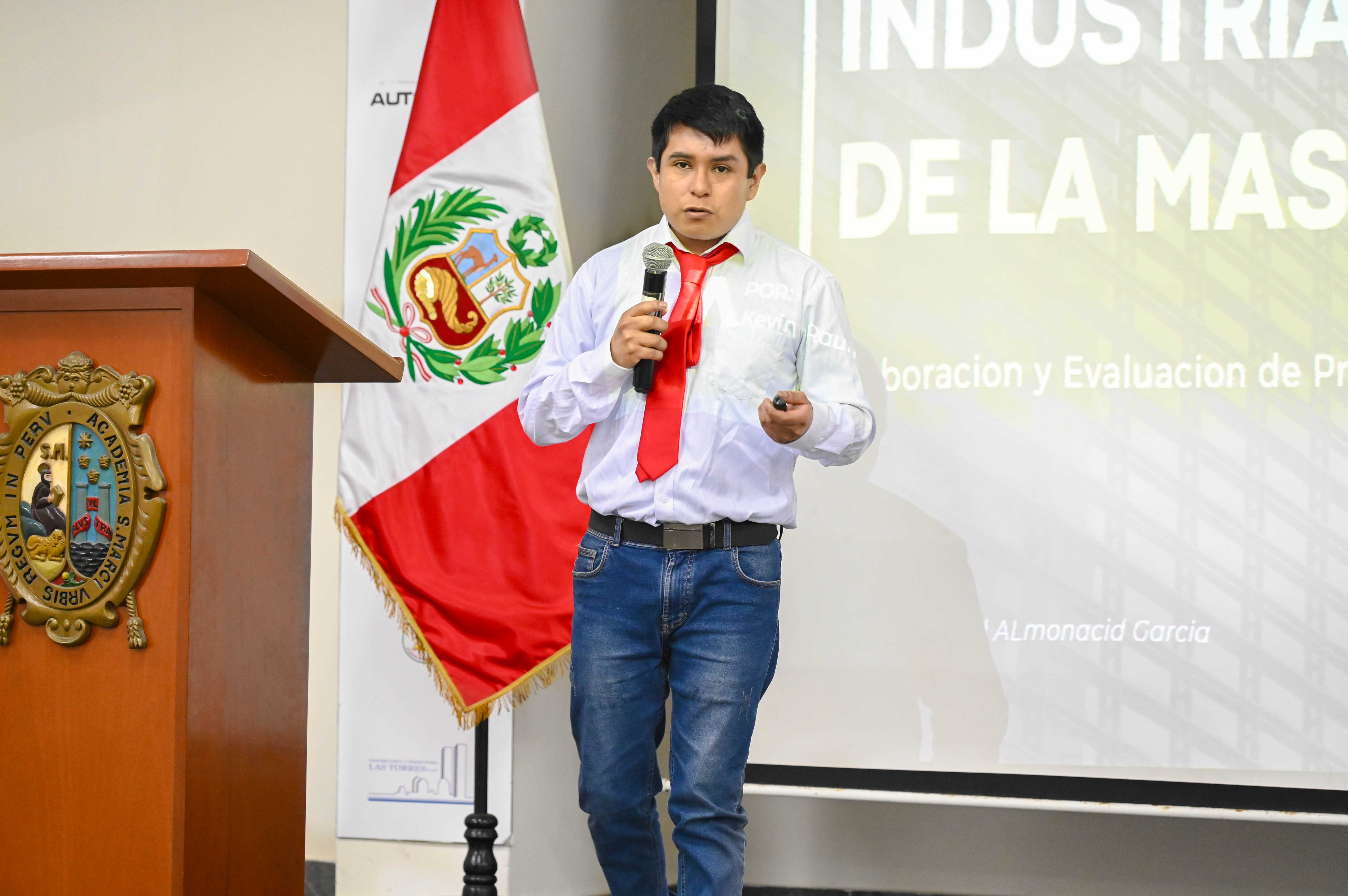 FOTOS CONFERENCIA PROF OSIRIS MUÑOZ