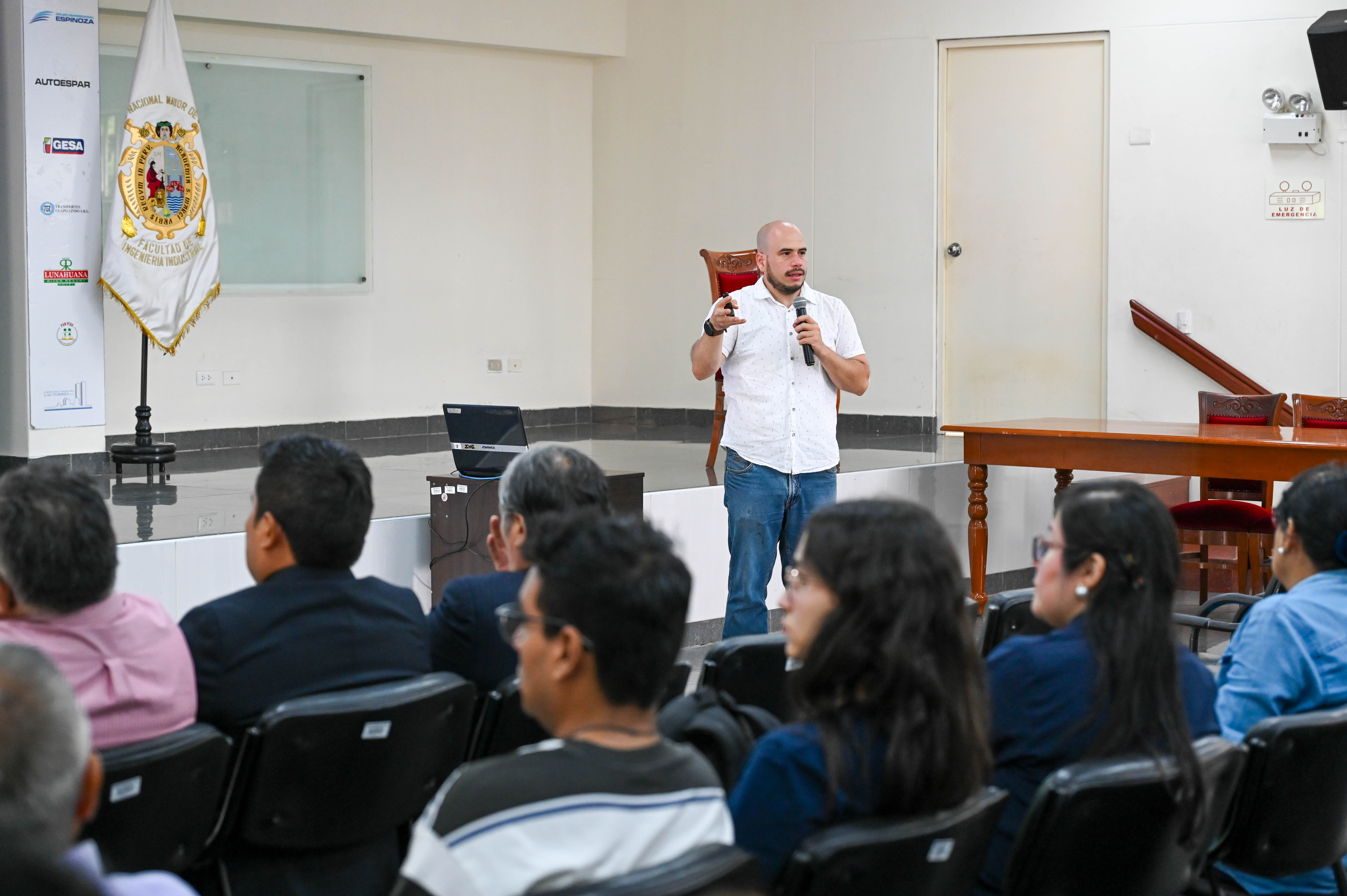 CONFERENCIA INDECOPI