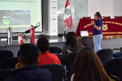 Capacitacion del uso y manejo de Extintores e Induccion en Evacuacion - DIA 2