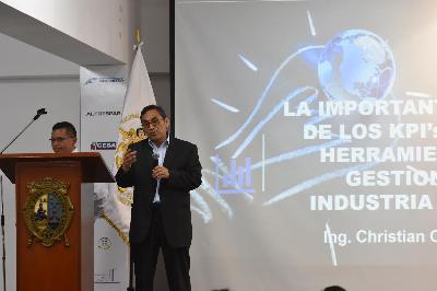 Conferencias de Pregrado por el Aniversario de la Fii