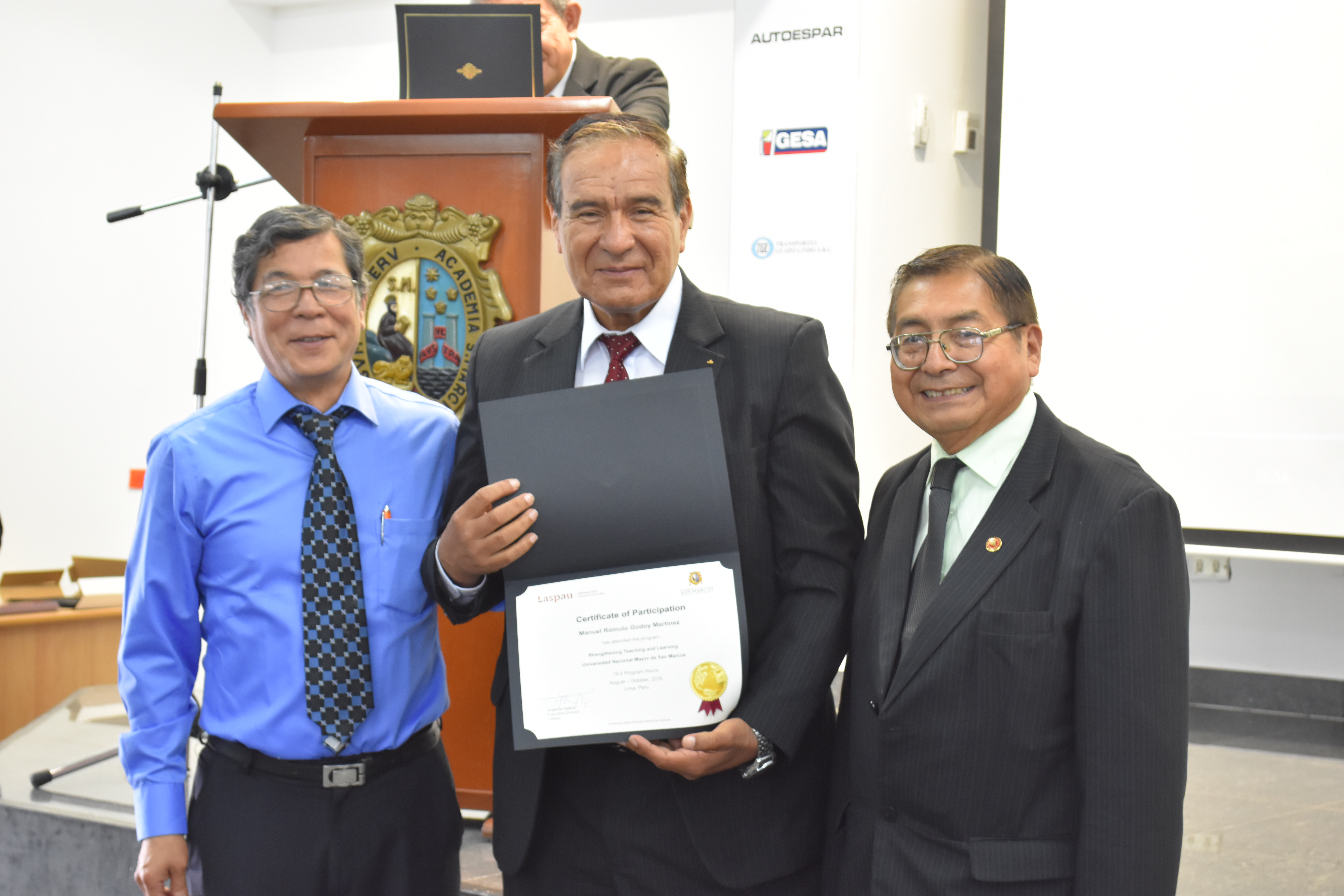 Entrega de Certificados a los Docentes - LASPAU