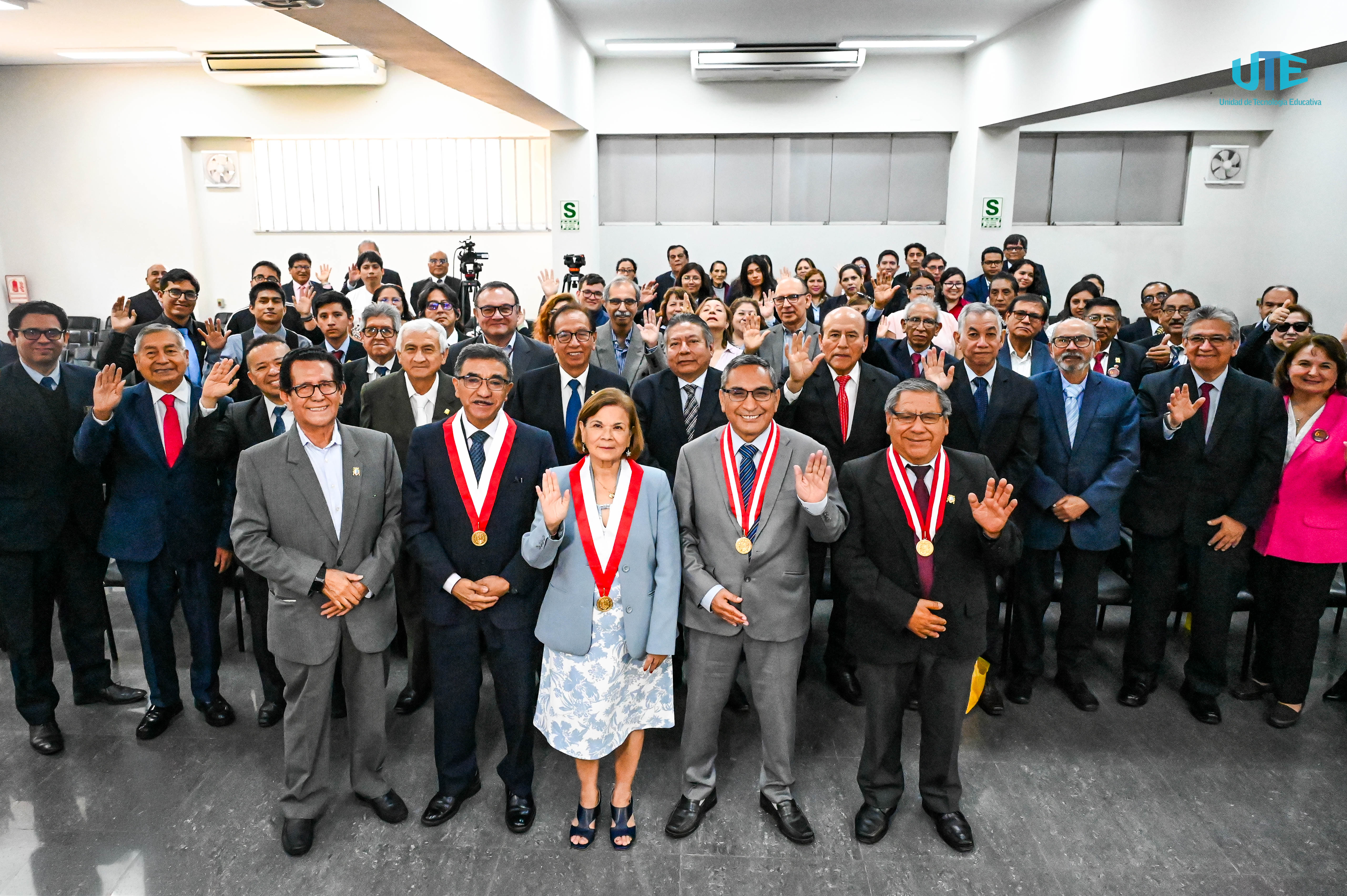 Celebramos los 60 aniversario de nuestra querida facultad